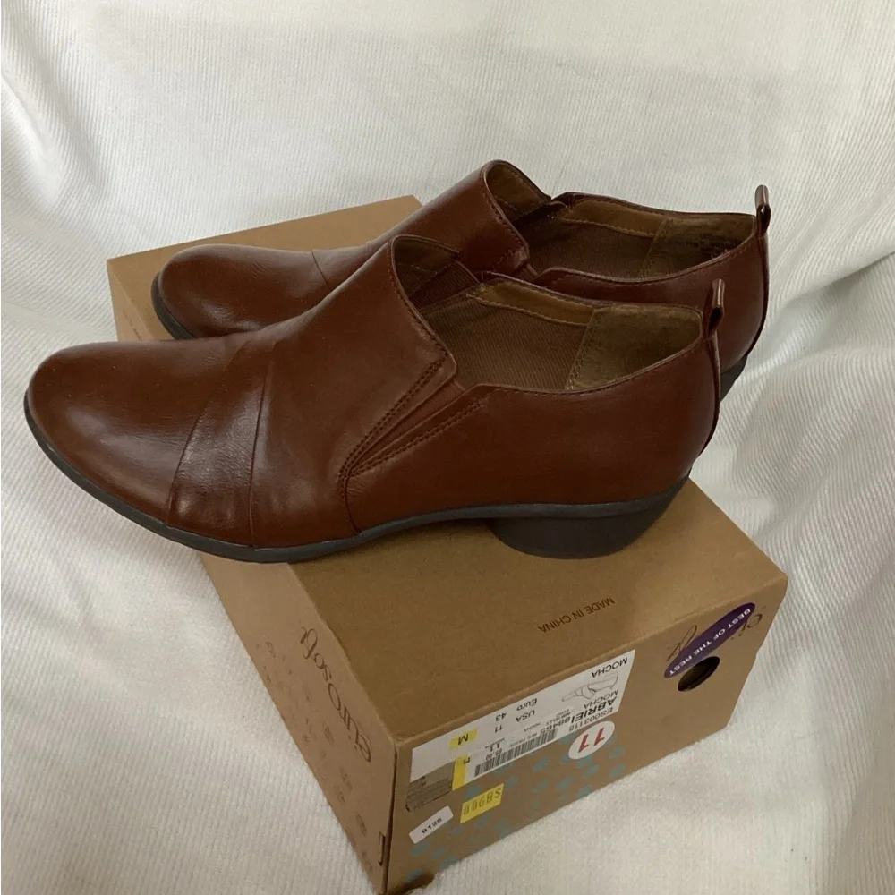 EUROSOFT Abrielle Mocha Slip on Women’s Comfort Shoes . 11 M, euro 43, NIB